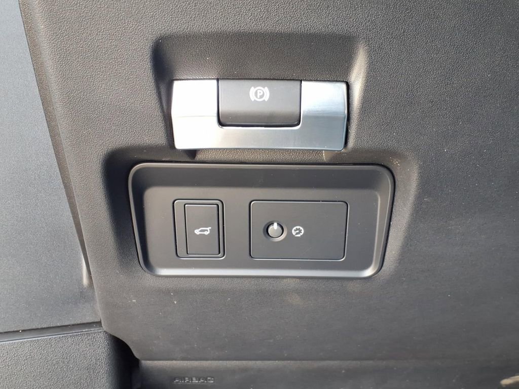 Used 2023 Land Rover Range Rover Evoque R-Dynamic S image 16