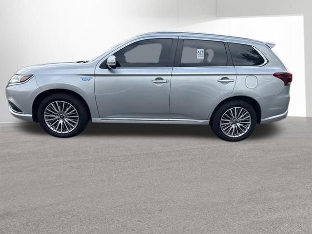 Used 2022 Mitsubishi Outlander LE AWD/4WD image 2