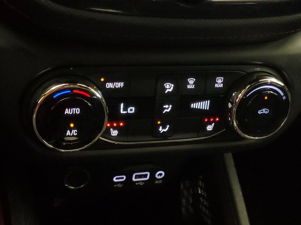 Used 2023 Chevrolet TrailBlazer RS w/ Technology Package AWD/4WD image 21