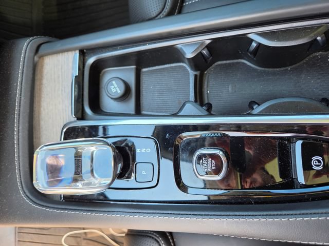 Used 2023 Volvo XC90 B6 Ultimate w/ Protection Package Premier AWD/4WD image 8