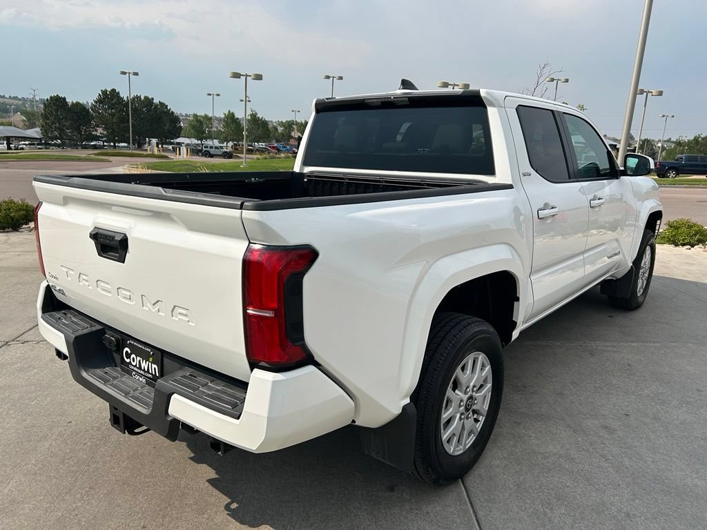 Used 2025 Toyota Tacoma SR5 AWD/4WD image 8