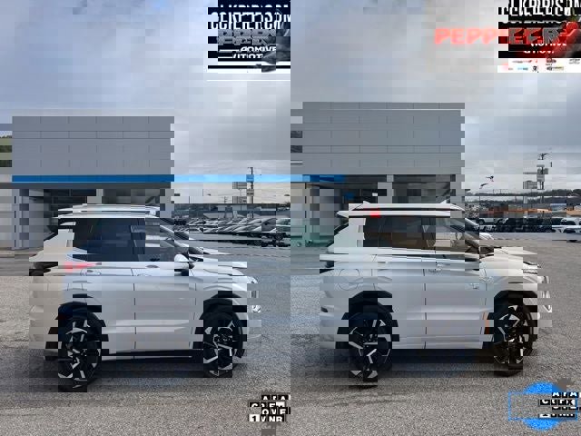 Used 2024 Mitsubishi Outlander SEL Black Edition image 7