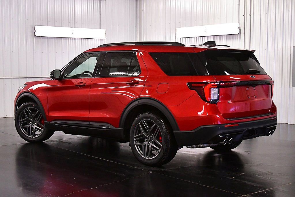 New 2026 Ford Explorer ST w/ Sun And Sound Package image 5