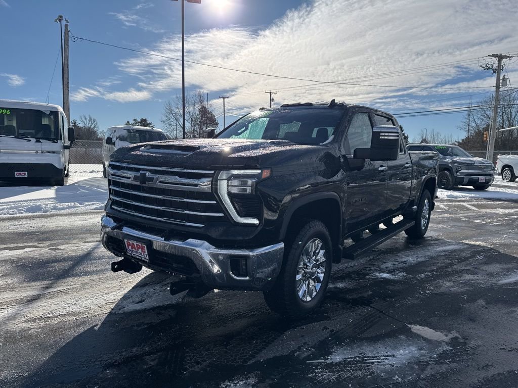 Used 2024 Chevrolet Silverado 2500 LTZ w/ LTZ Convenience Package image 8