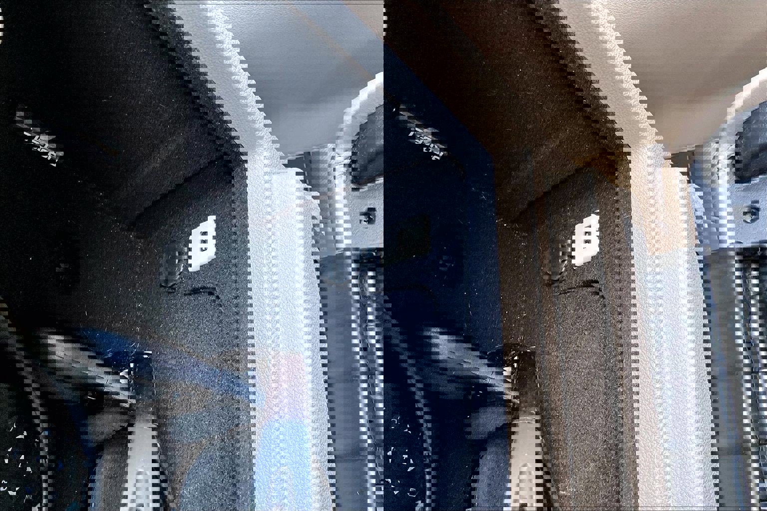 Used 2014 GMC Yukon XL Denali image 16