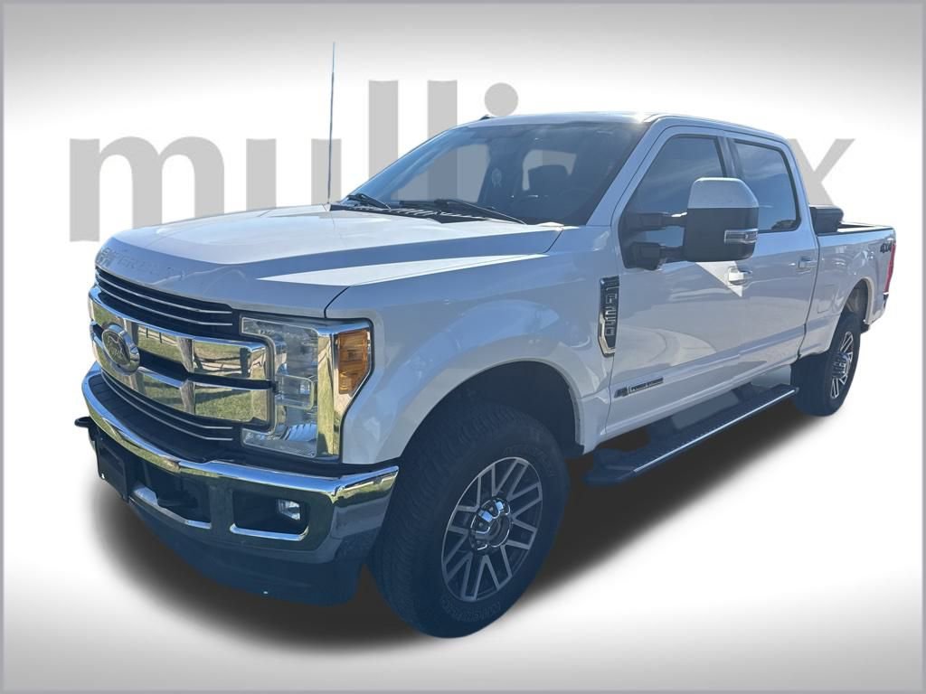 Used 2017 Ford F250 Lariat image 2