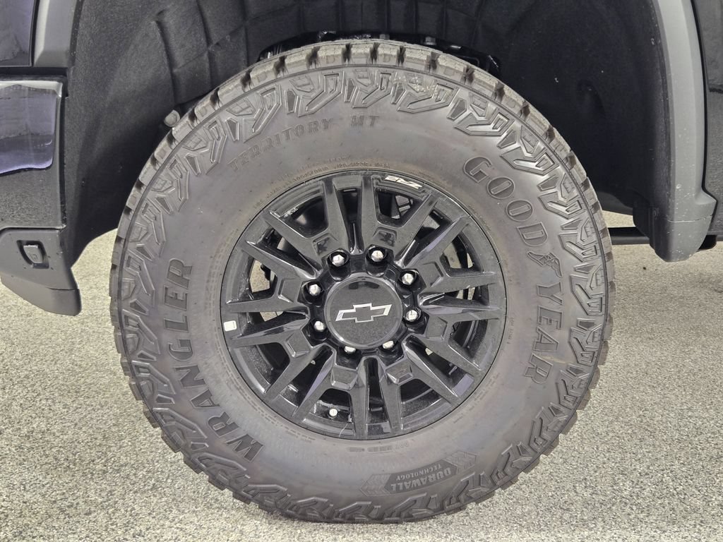 New 2026 Chevrolet Silverado 2500 ZR2 AWD/4WD image 13