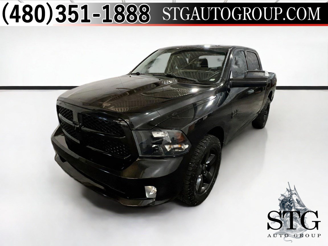 Used 2016 RAM 1500 Express w/ Black Ram 1500 Express Group AWD/4WD image 1