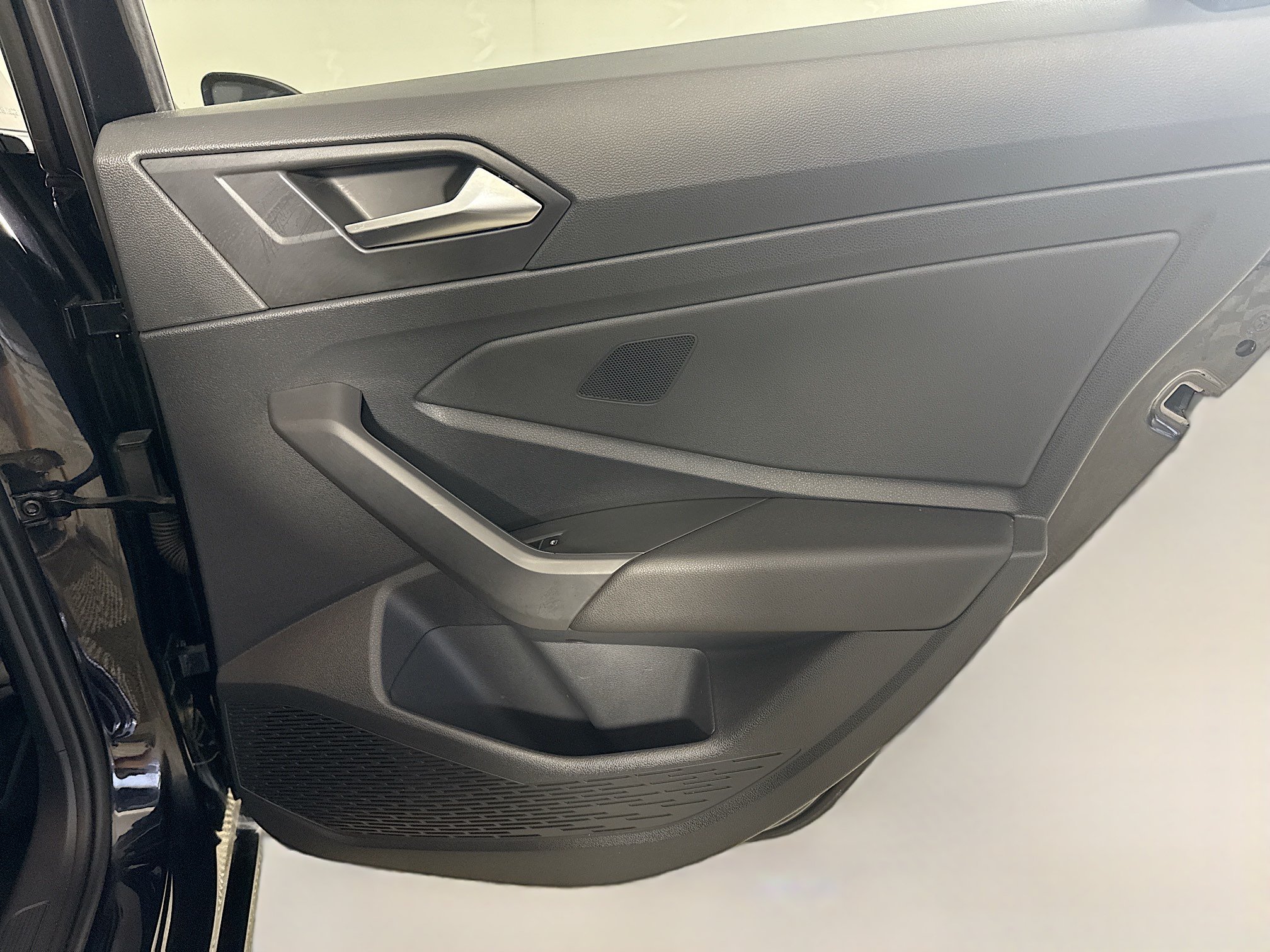 Used 2023 Volkswagen Jetta SE w/ Panoramic Sunroof Package FWD image 28