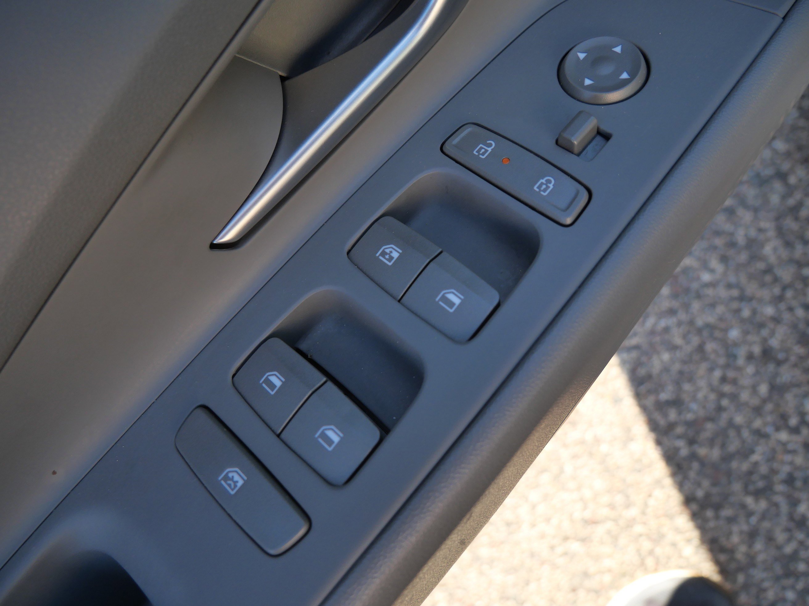 Used 2025 Hyundai Elantra SEL FWD image 19