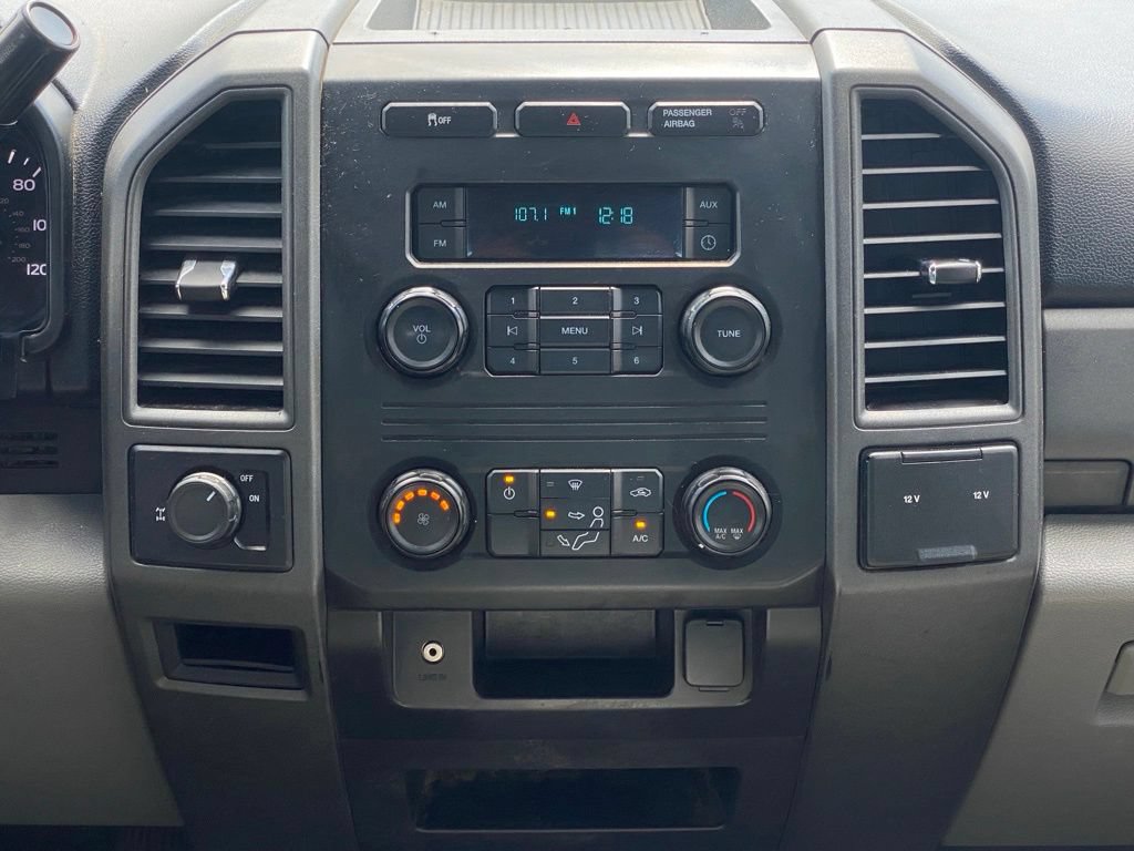 Used 2017 Ford F350 XL w/ Camper Package RWD image 18
