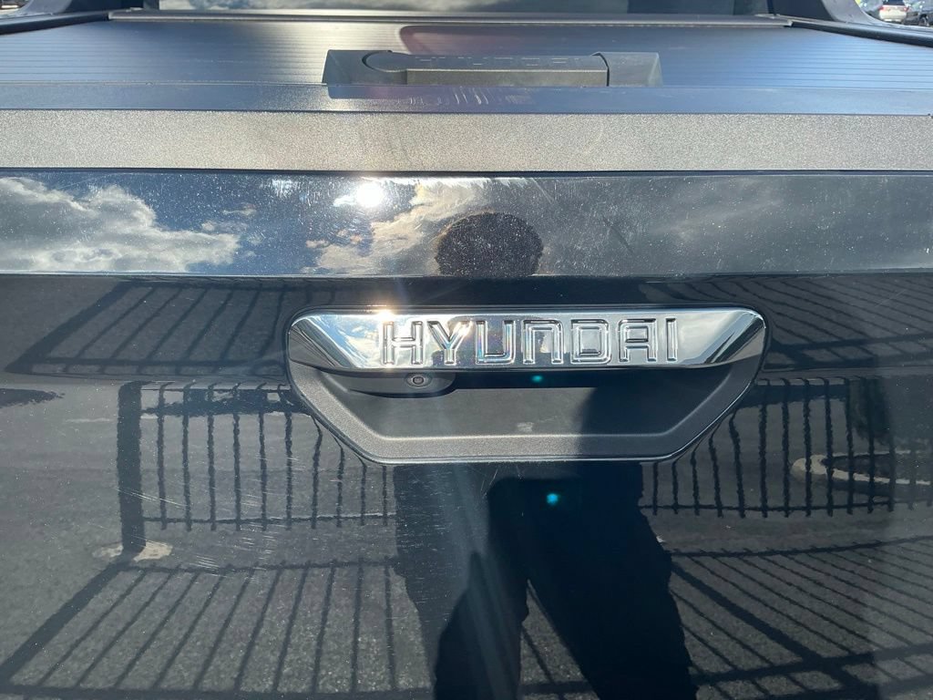 Certified 2025 Hyundai Santa Cruz Limited AWD/4WD image 5