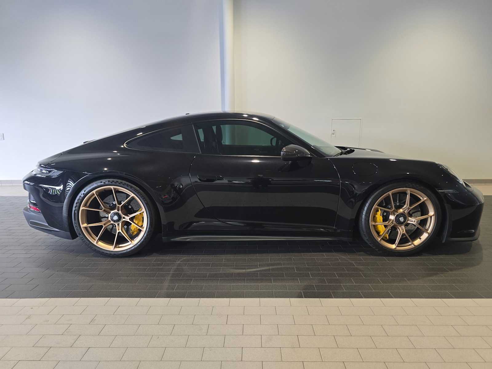Used 2022 Porsche 911 GT3 RWD image 8