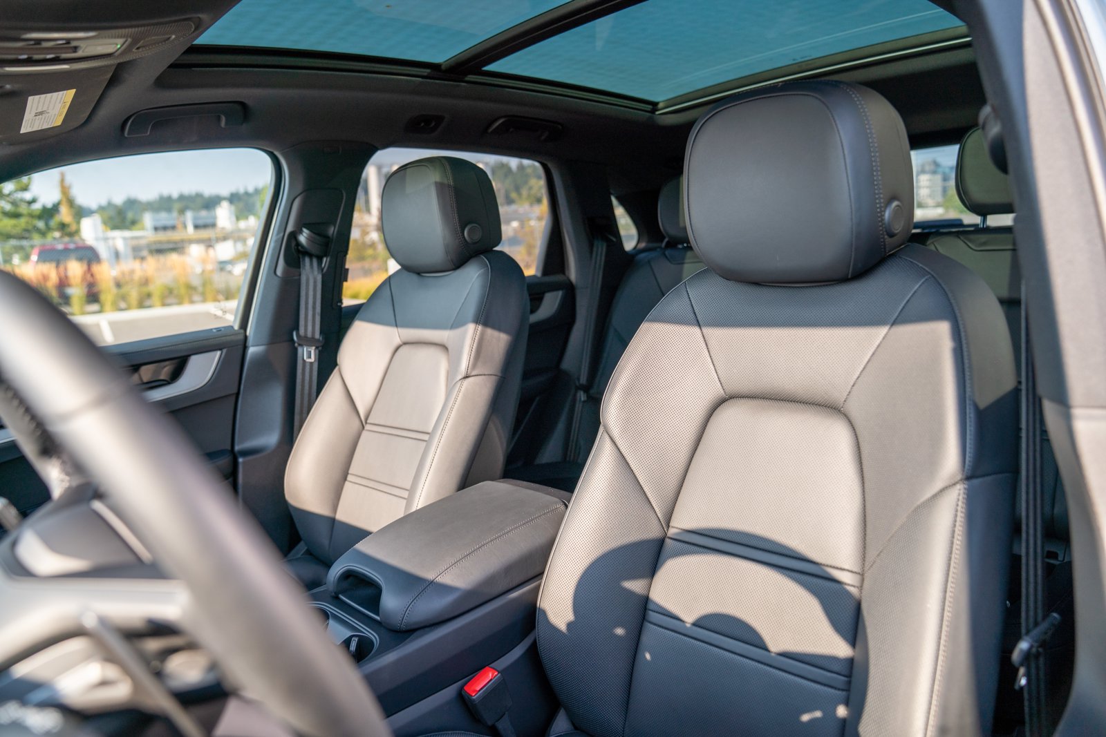Certified 2026 Porsche Cayenne AWD/4WD image 5