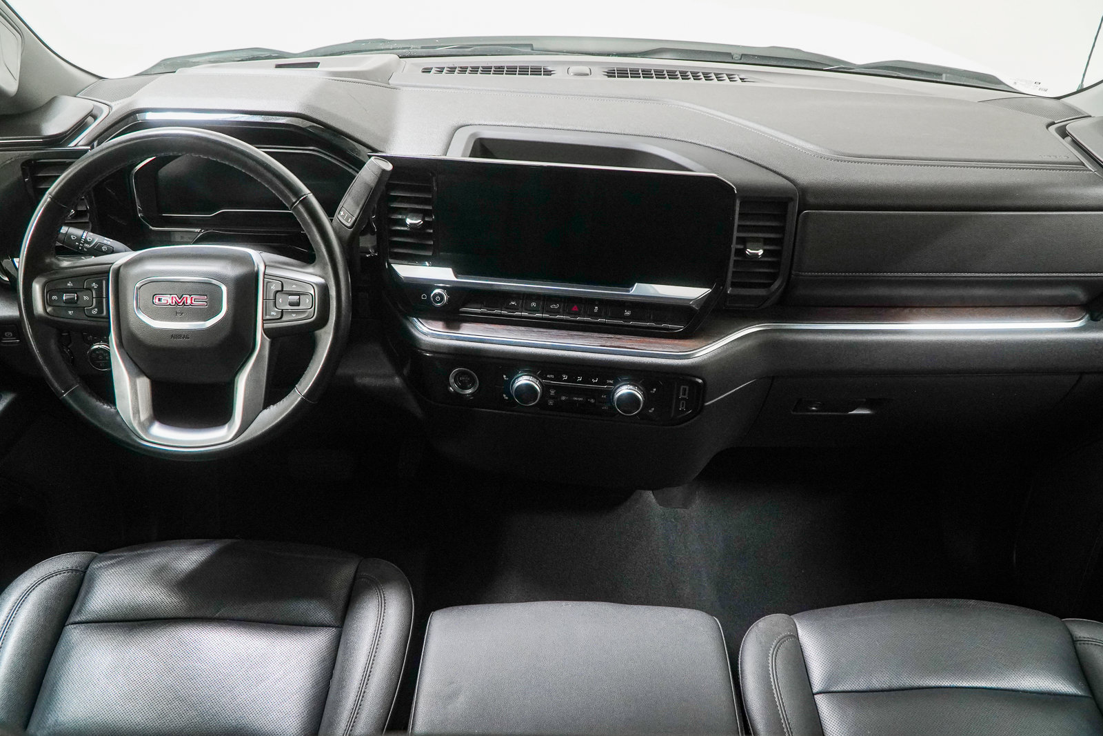 Used 2024 GMC Sierra 1500 SLT AWD/4WD image 22