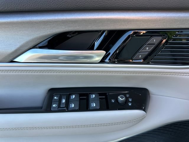 New 2026 Jeep Grand Wagoneer Limited AWD/4WD image 12