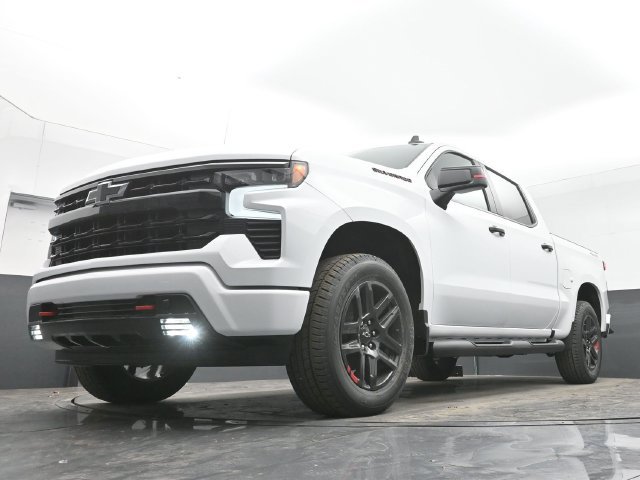 Used 2025 Chevrolet Silverado 1500 RST w/ Redline Edition AWD/4WD image 38