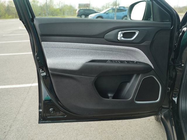 Certified 2025 Jeep Compass Sport image 14