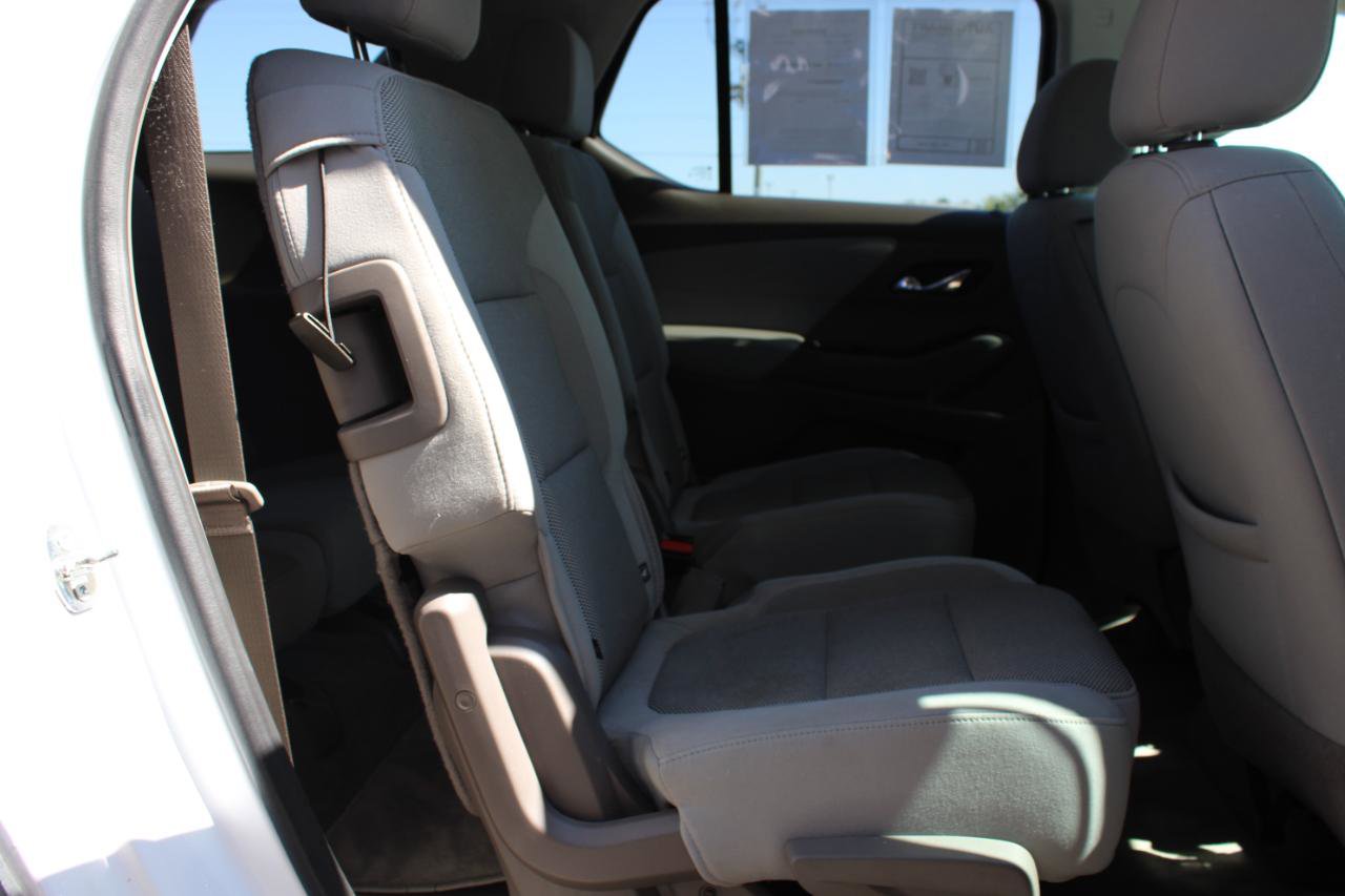 Used 2020 Chevrolet Traverse LT w/ Driver Confidence II Package AWD/4WD image 48