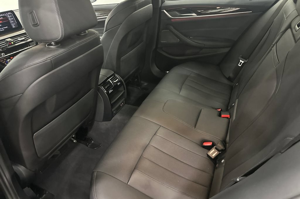 Used 2023 BMW 540i xDrive w/ M Sport Package AWD/4WD image 13