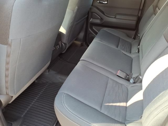 Certified 2024 Nissan Frontier SV w/ SV Convenience Package RWD image 13