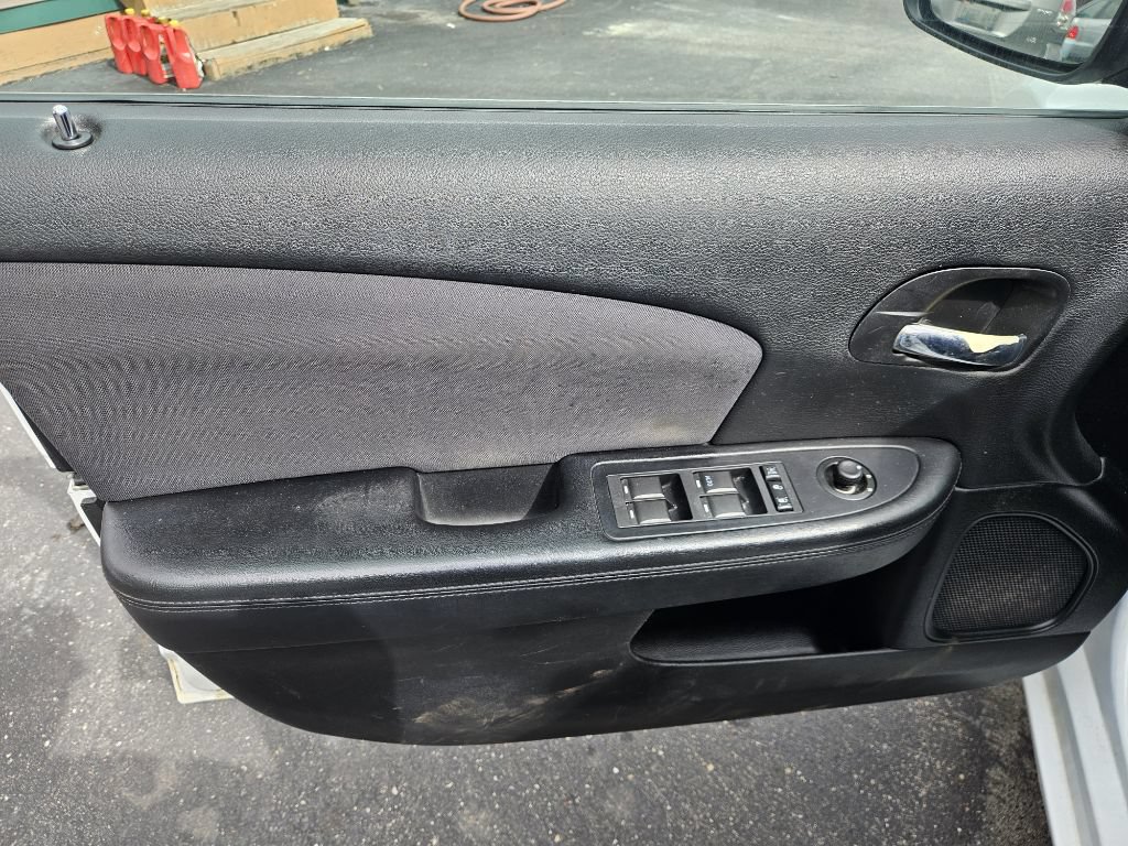 Used 2012 Chrysler 200 LX FWD image 12