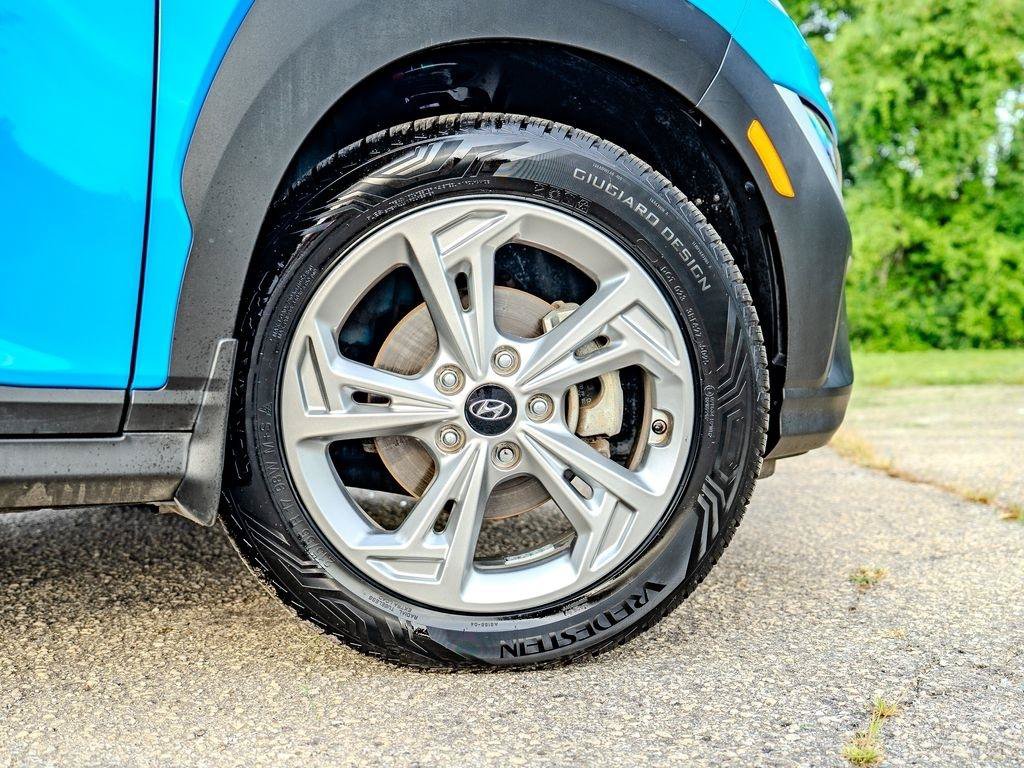 Used 2022 Hyundai Kona SEL w/ Convenience Package FWD image 9