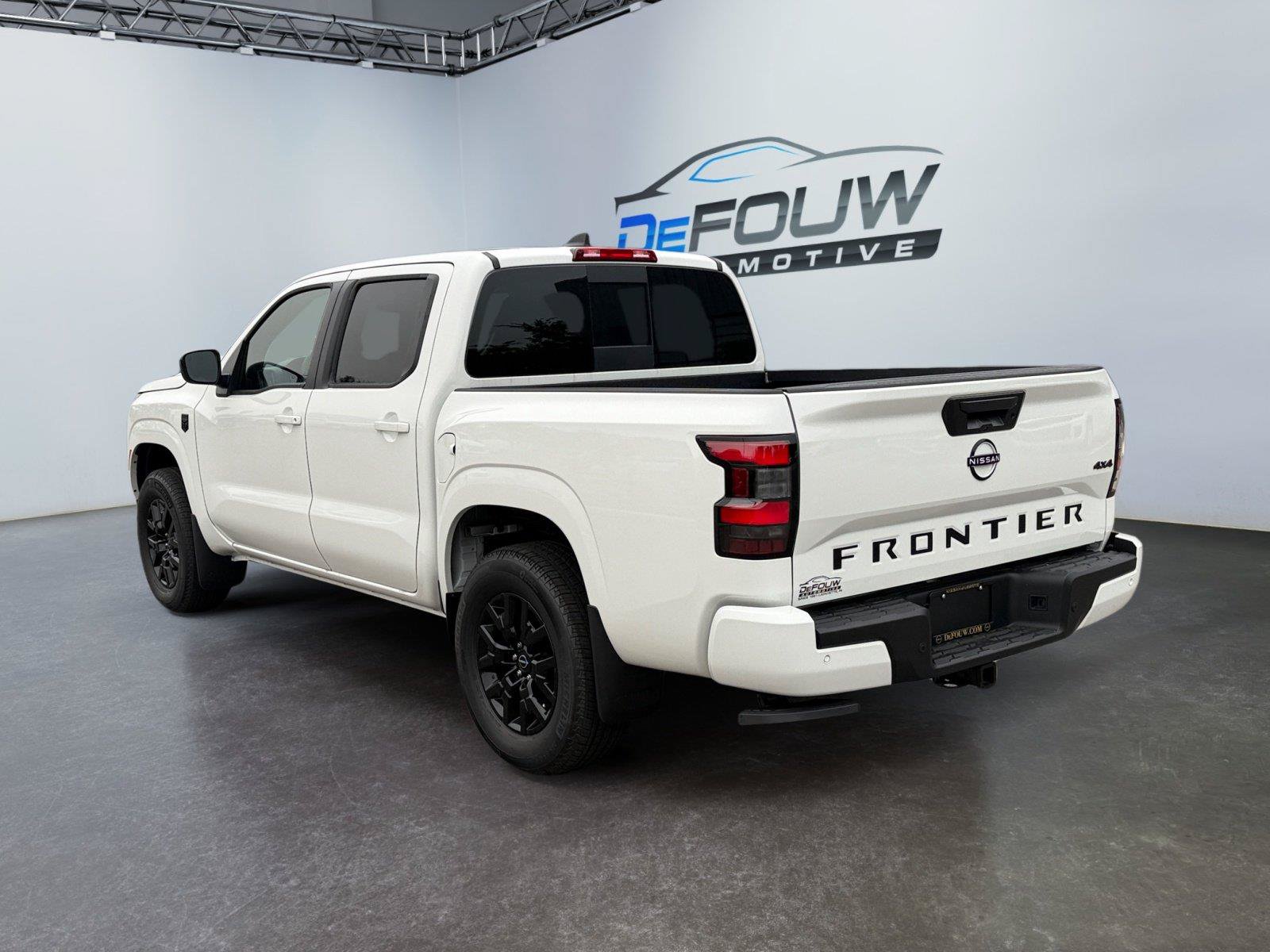 New 2026 Nissan Frontier SV w/ Tow Package AWD/4WD image 5