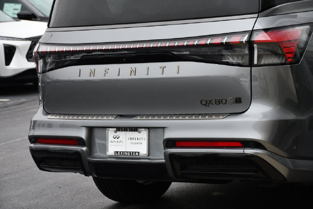 Certified 2026 INFINITI QX80 4WD w/ Sport Exterior Package image 28