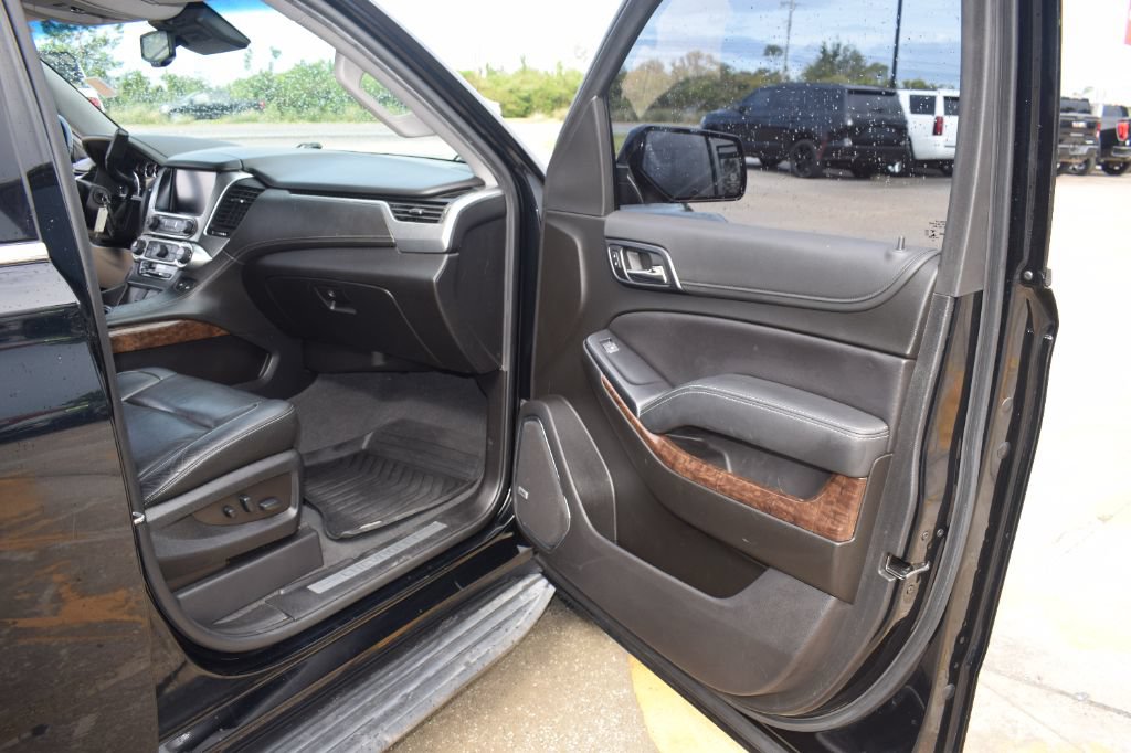 Used 2019 Chevrolet Tahoe LT w/ LT Midnight Edition RWD image 16