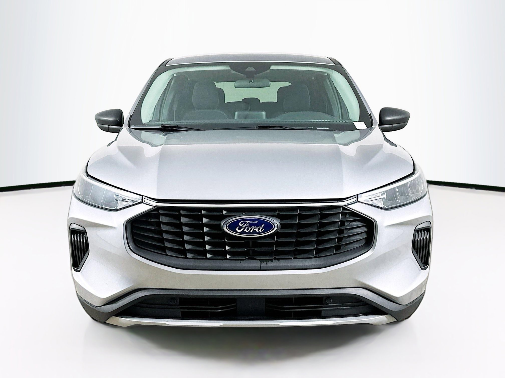 Used 2024 Ford Escape Active w/ Cold Weather Package image 2