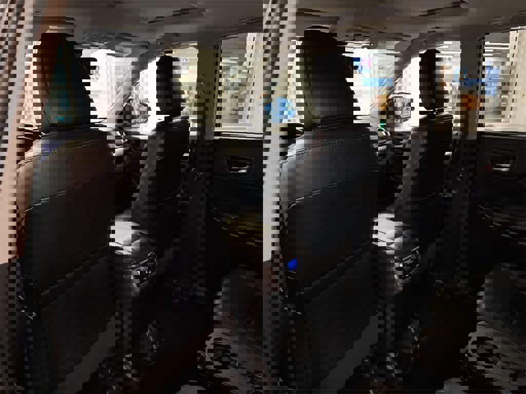 Used 2019 Toyota Highlander XLE image 19