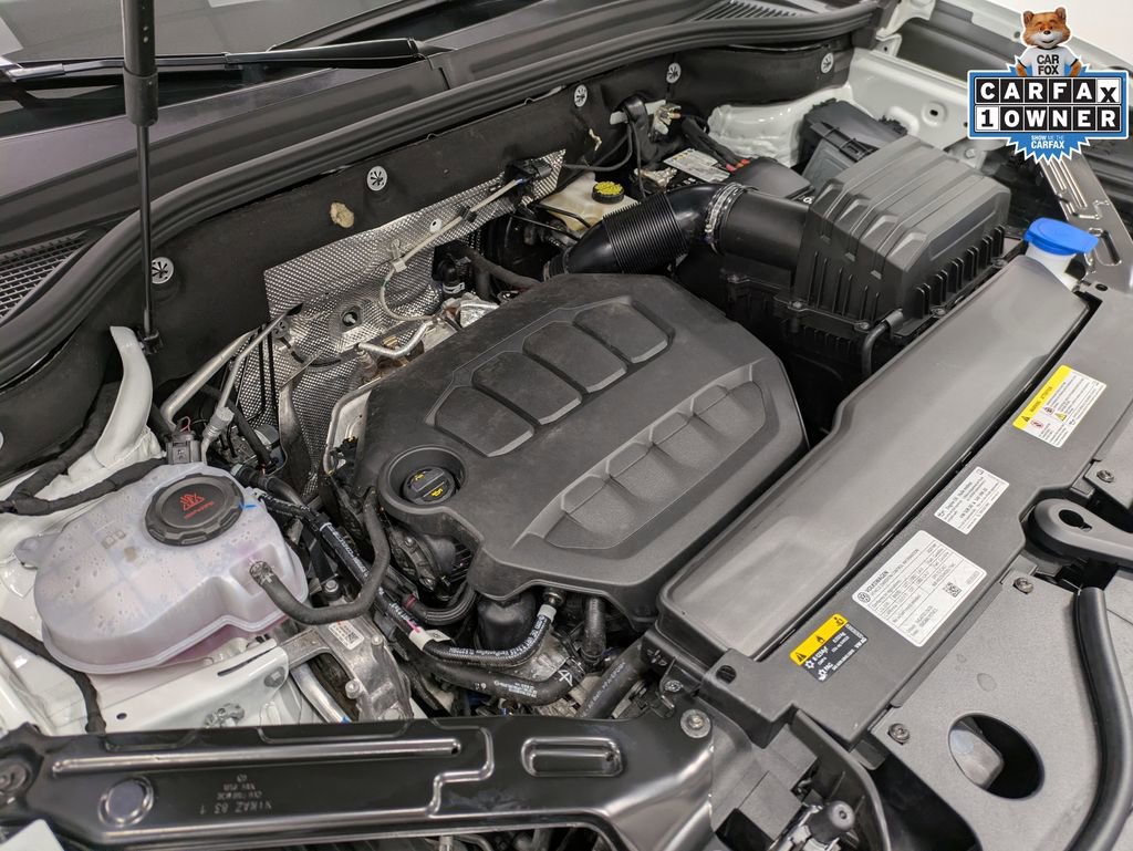 Used 2025 Volkswagen Atlas Cross Sport SE w/ Panoramic Sunroof Package FWD image 31