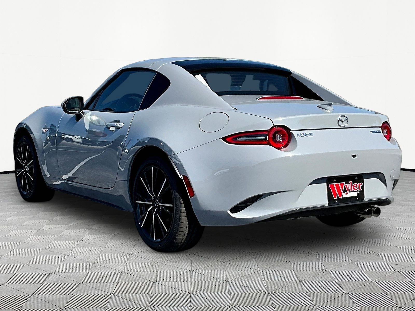 New 2026 MAZDA MX-5 Miata RF Grand Touring RWD image 4