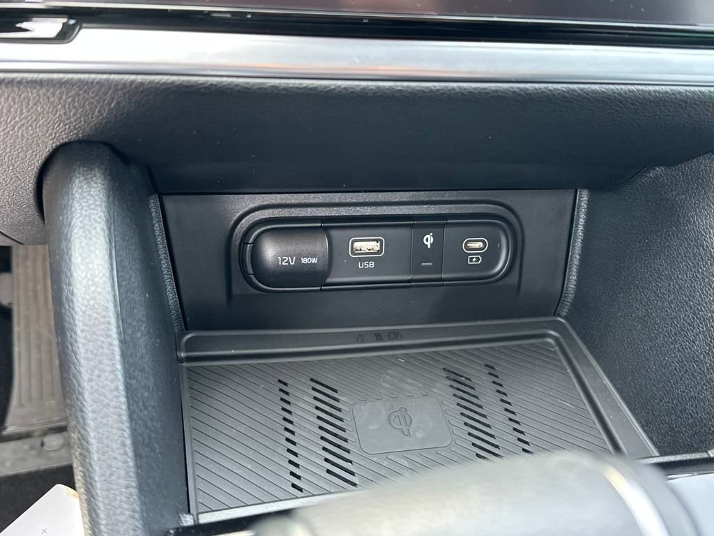 Used 2024 Kia Sportage EX image 21