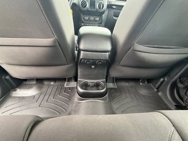 Used 2014 Jeep Wrangler Unlimited Sport w/ Connectivity Group AWD/4WD image 19