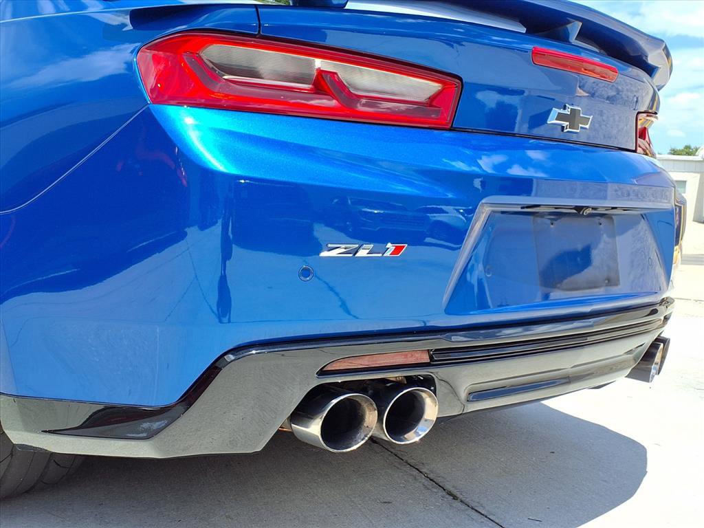 Used 2017 Chevrolet Camaro ZL1 RWD image 16