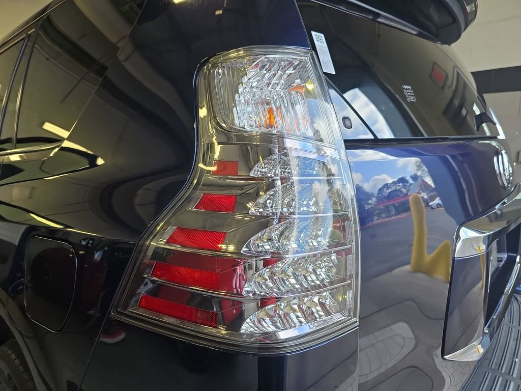 Used 2017 Lexus GX 460 Premium image 36