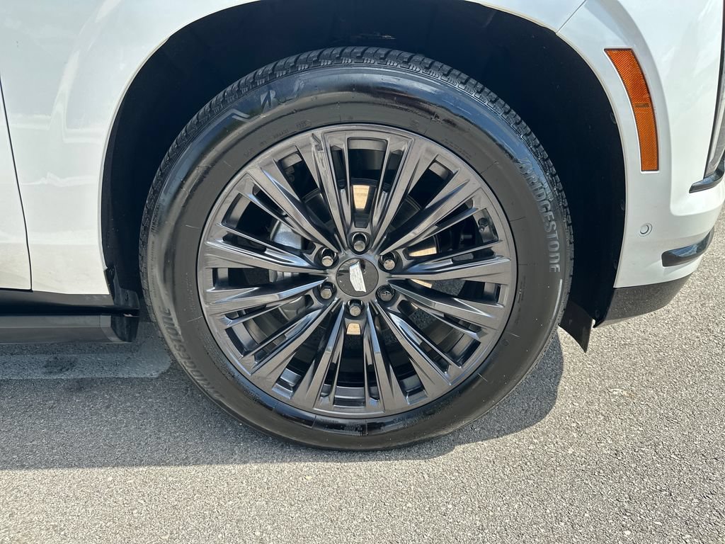 Certified 2025 Cadillac Escalade Sport Platinum w/ LPO, ONYX Package RWD image 15