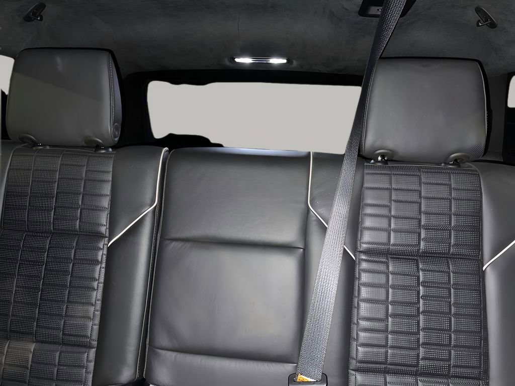 Used 2023 Cadillac Escalade ESV Premium Luxury Platinum image 34