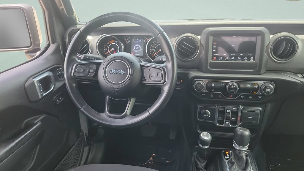 Used 2022 Jeep Gladiator Sport AWD/4WD image 12