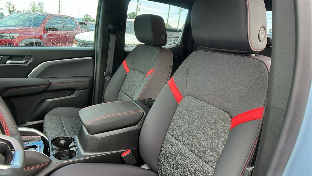 New 2025 Chevrolet Colorado Z71 image 15