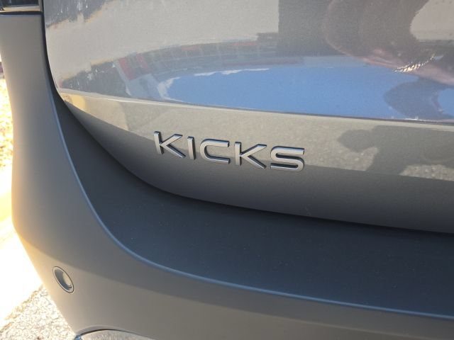 Certified 2026 Nissan Kicks SR FWD image 6