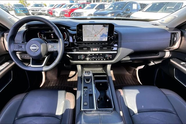 Certified 2025 Nissan Pathfinder Platinum w/ Cargo Package image 7