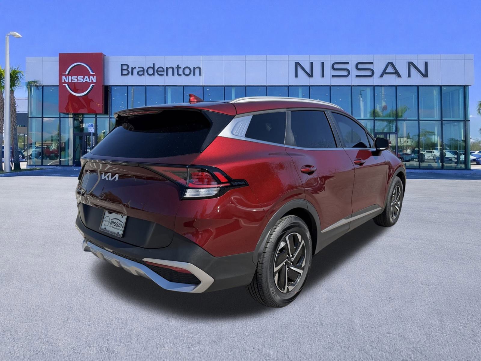 Used 2023 Kia Sportage LX image 5