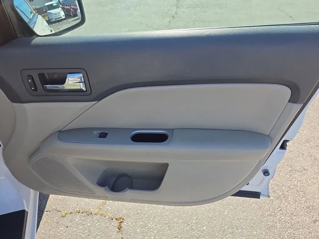 Used 2011 Ford Fusion Hybrid w/ 502A Rapid Spec Order Code FWD image 18
