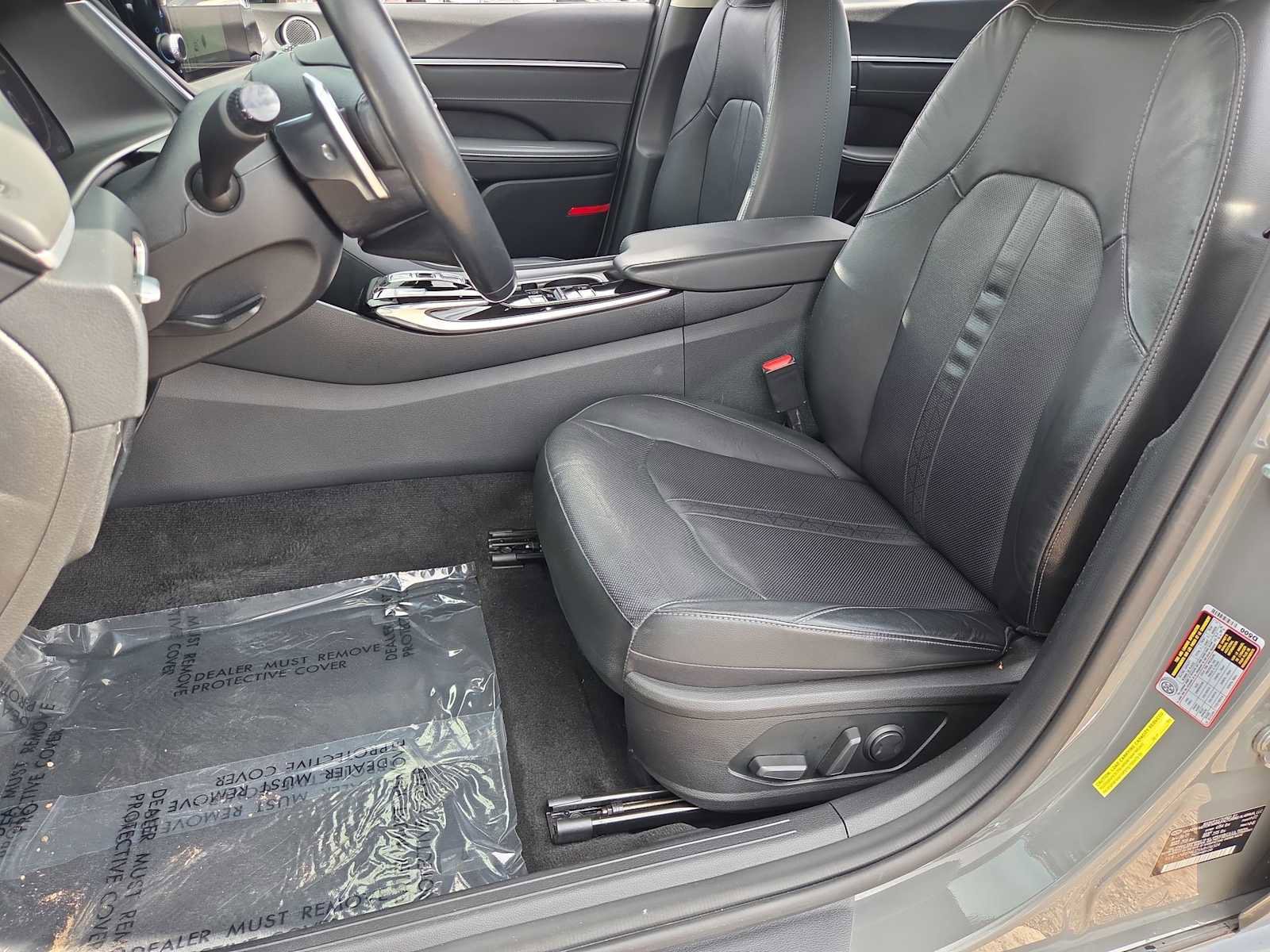 Used 2021 Hyundai Sonata Limited w/ Preferred Accessory Package image 16