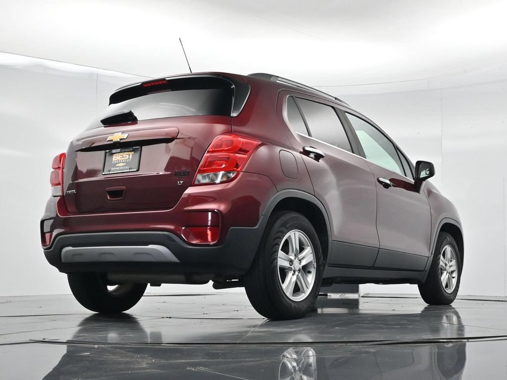 Used 2017 Chevrolet Trax LT w/ LT Convenience Package FWD image 32