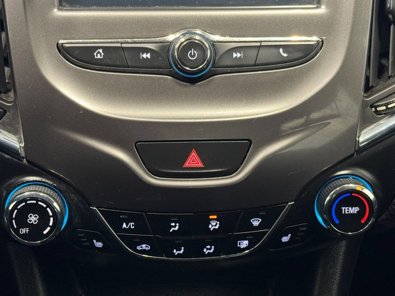 Used 2017 Chevrolet Cruze LT w/ Convenience Package image 36