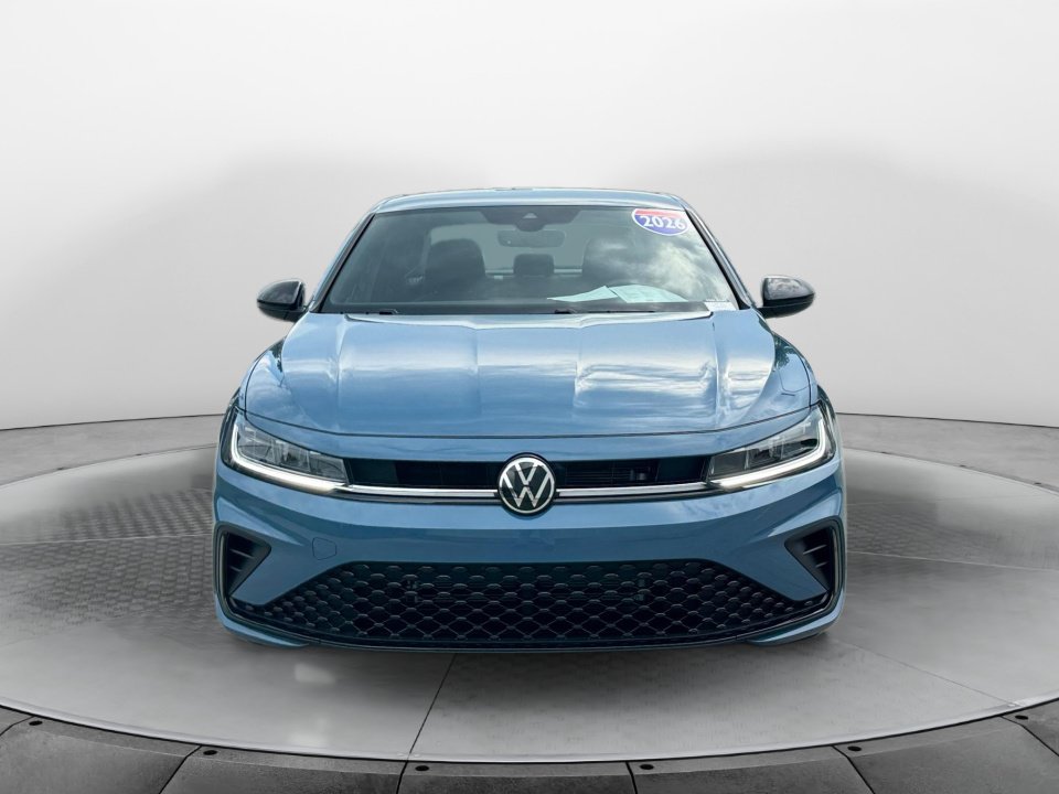Used 2026 Volkswagen Jetta Sport FWD image 2